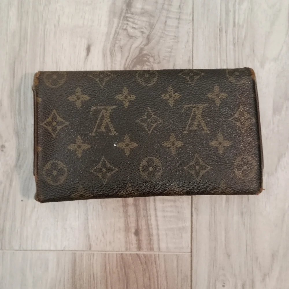 Louis Vuitton Porte Monnaie Monogram Pochette Credit Long Wallet